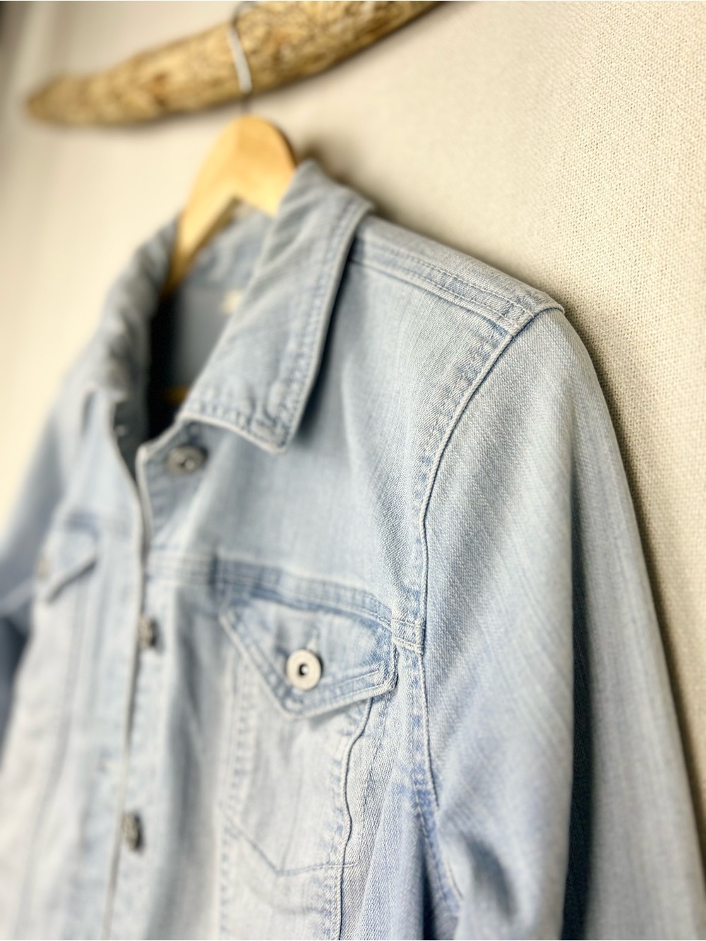 Style & Co Light Wash Denim Jacket Medium Classic Button Front Jean Jacket - Picture 5 of 9